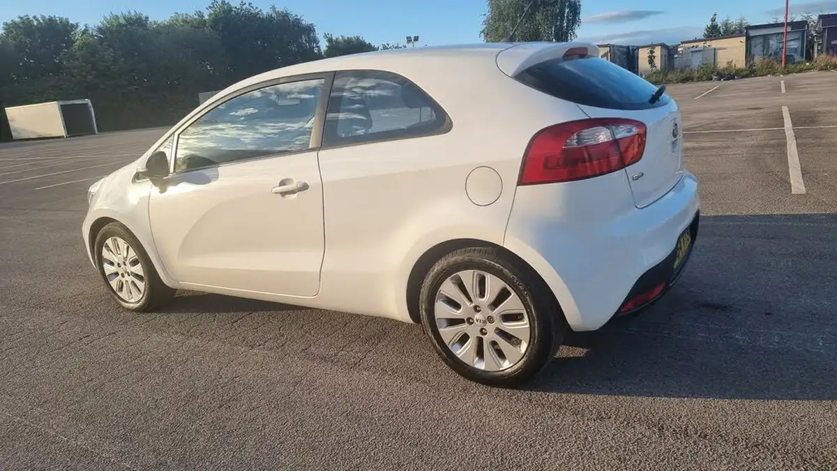 2014-kia-rio-125-2-3d-big-4