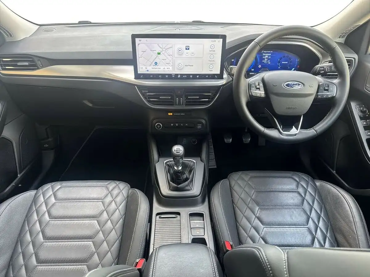 2022-ford-focus-10t-titanium-vignale-155ps-hybrid-mhev-hatchback-big-14