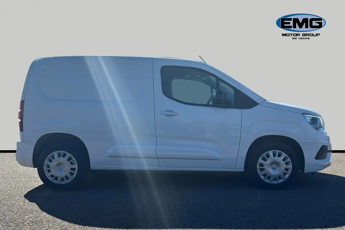 2023-vauxhall-combo-15cdti-pro-2300-100pseu6d-pro-l1h1-big-2