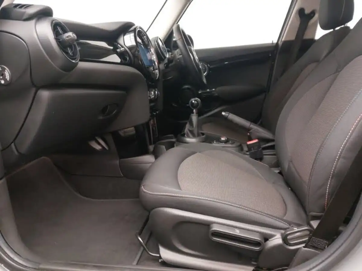 2021-mini-cooper-15-cooper-classic-hatchback-5d-big-4