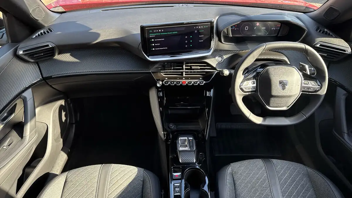 2024-peugeot-2008-suv-12-puretech-allure-130ps-eat8-big-3