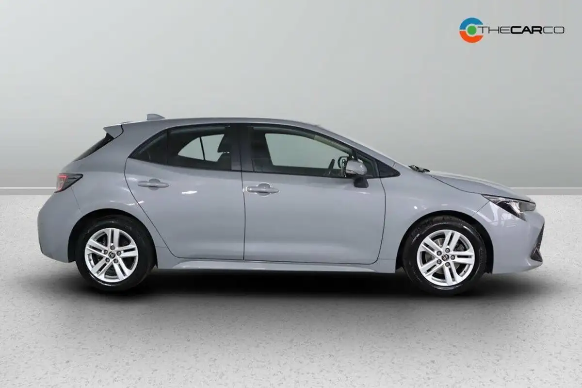 2022-toyota-corolla-18-vvt-i-icon-120bhp-trk-hatchback-5d-big-6
