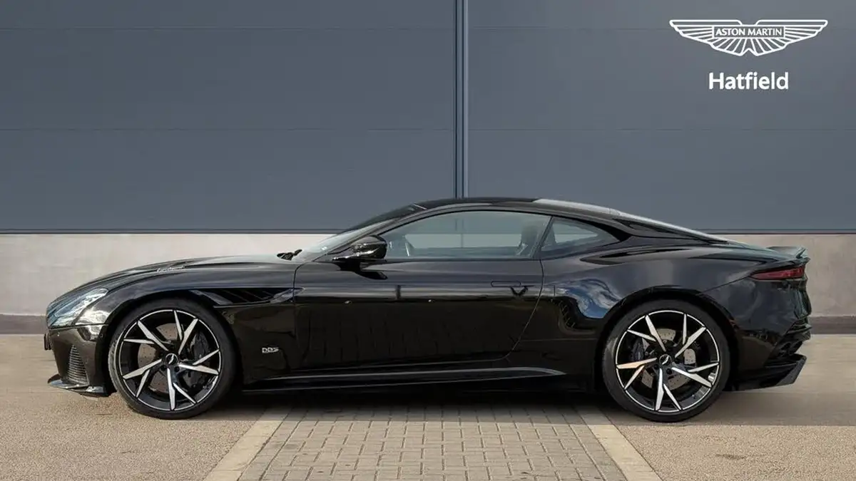 2019-aston-martin-dbs-52-v12-superleggera-big-12