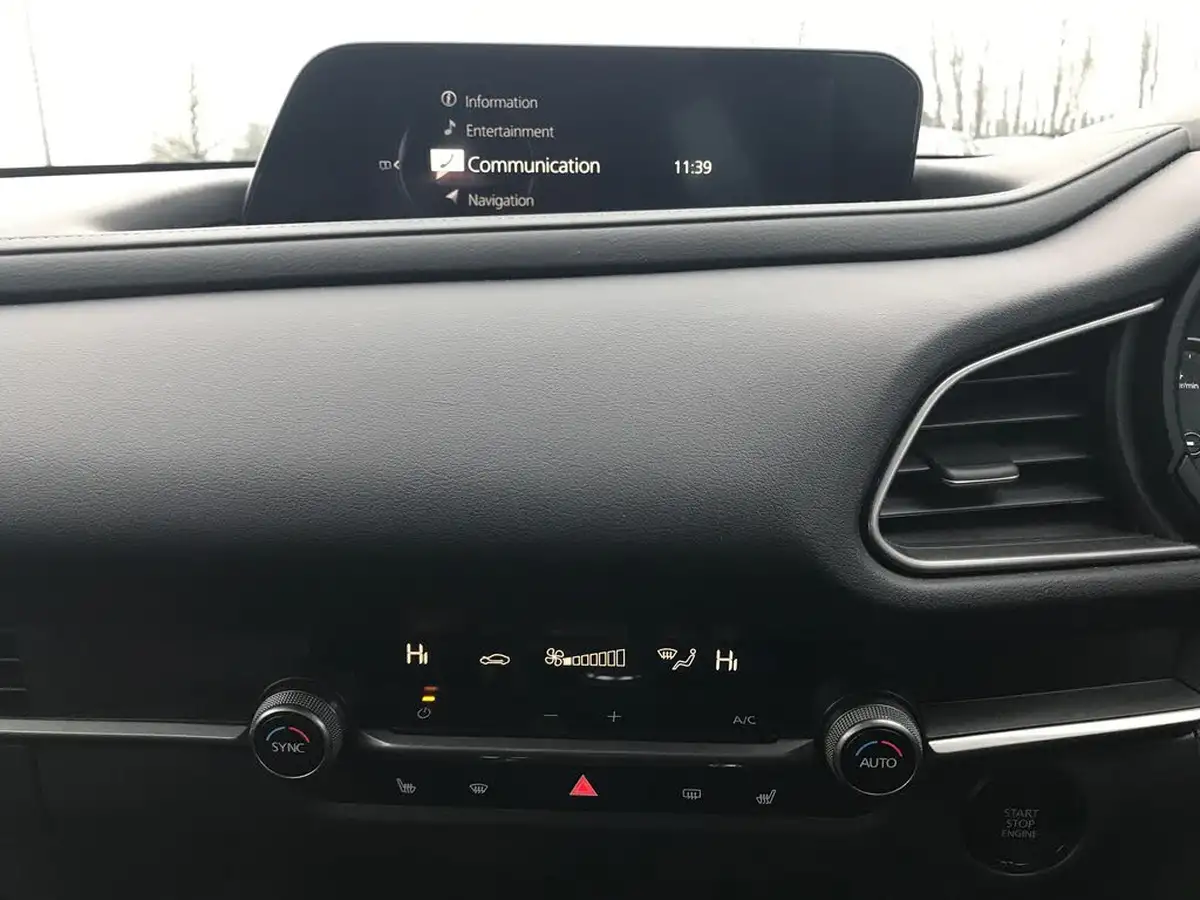 2022-mazda-cx-30-20-e-skyactiv-g-se-l-lux-big-15
