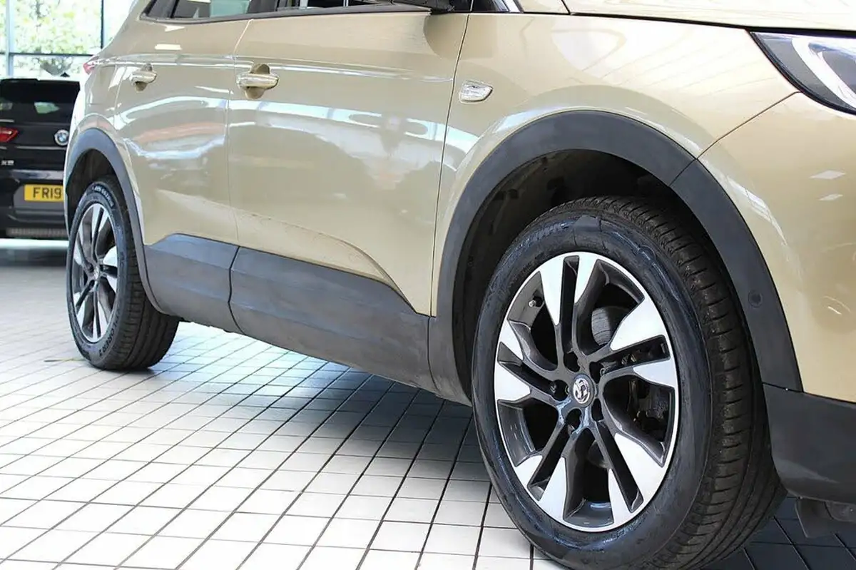 2018-vauxhall-grandland-x-12-sport-nav-130ps-big-8