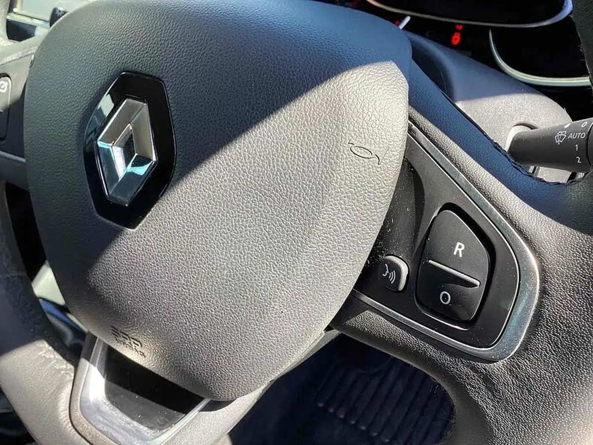 2016-renault-clio-09-tce-dynamique-nav-big-28