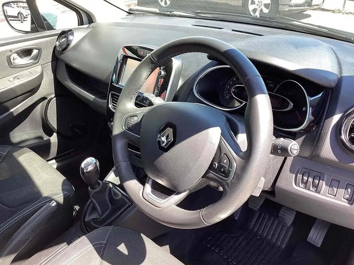 2016-renault-clio-09-tce-dynamique-nav-big-5