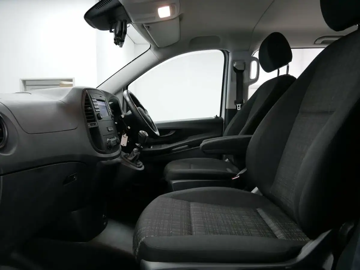 2018-mercedes-benz-vito-21cdi-114-bluetec-crewcab-compact-big-20