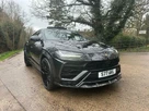 2020-lamborghini-urus-40-no-trim-small-2