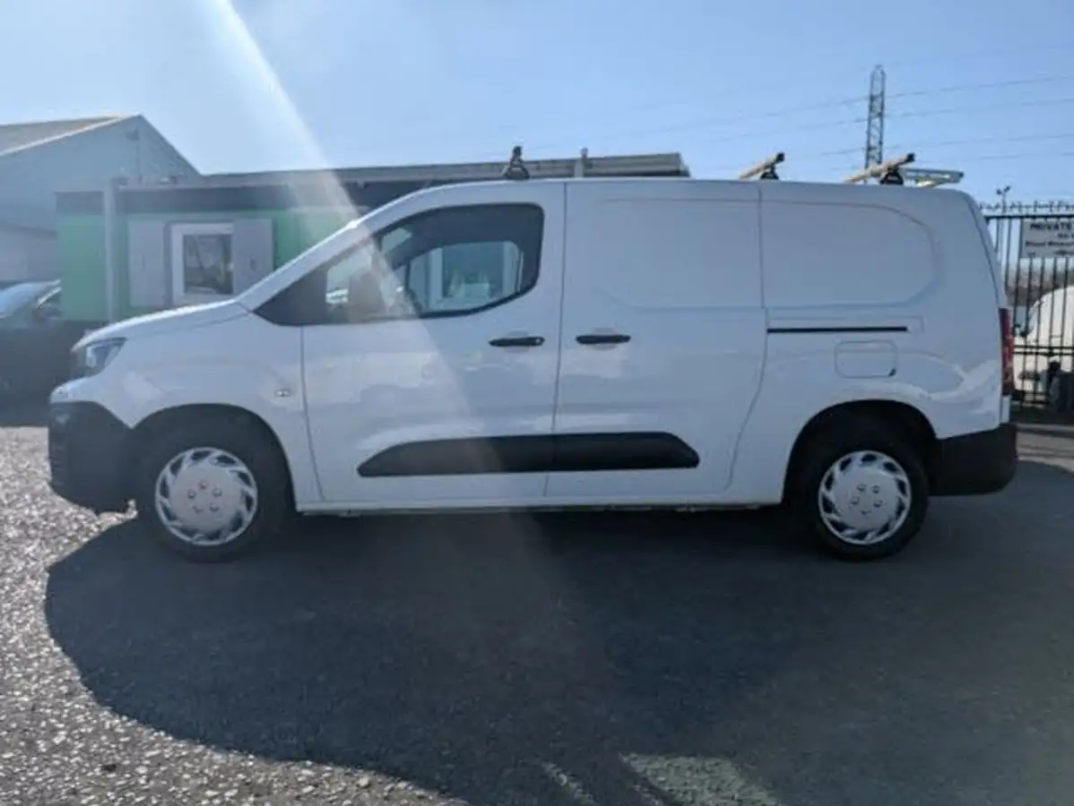 2020-peugeot-partner-15-bluehdi-950-professional-100ps-eu6dt-long-panel-big-4