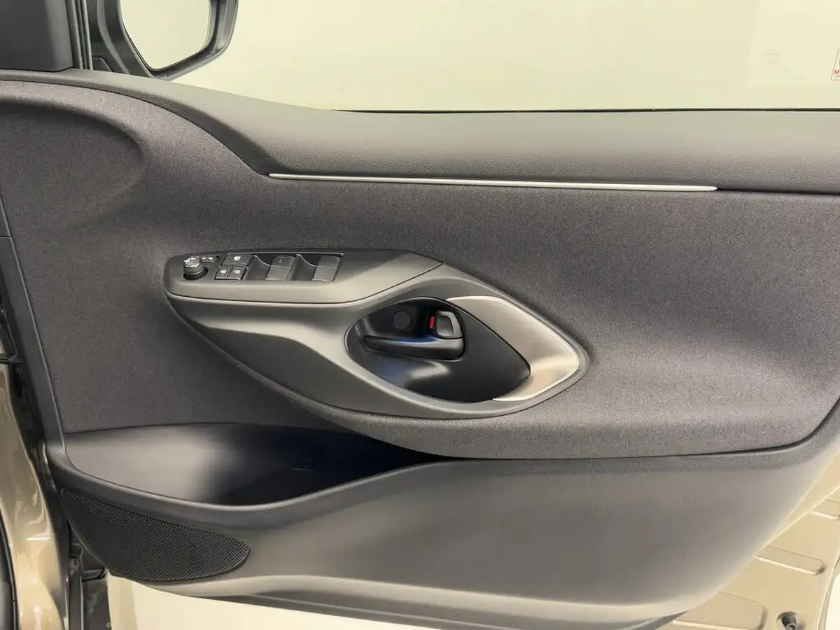 2023-mazda-mazda2-15-select-big-14