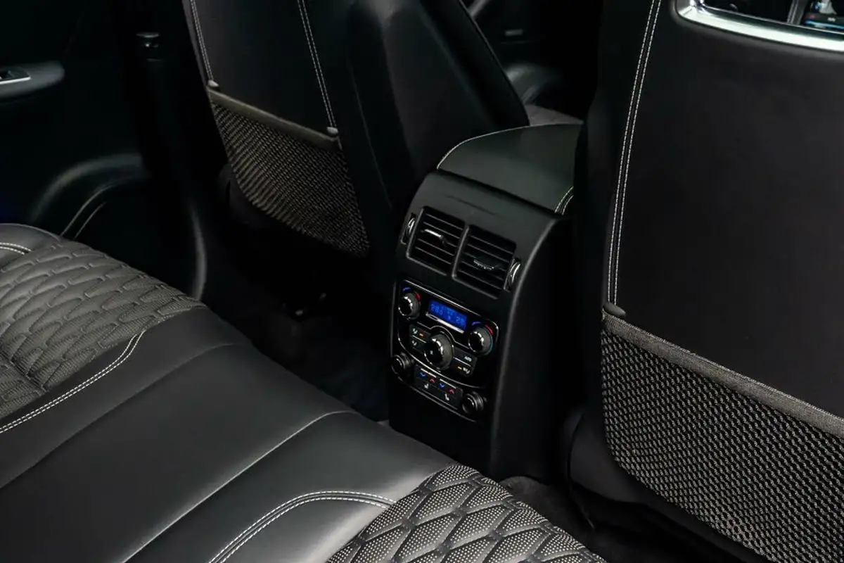 2020-jaguar-f-pace-50-v8-sc-svr-big-37