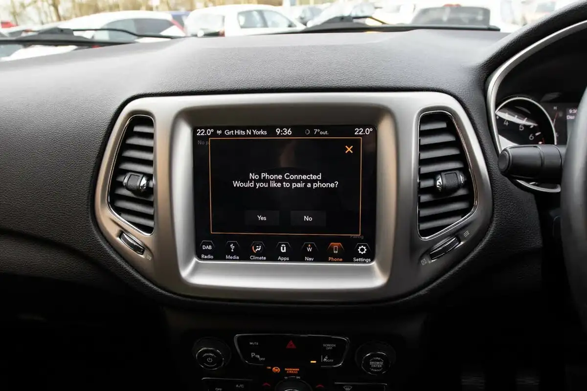 2018-jeep-compass-14-multiair-ii-longitude-big-28
