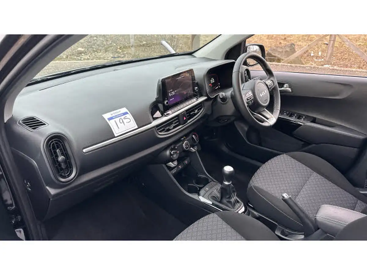 2024-kia-picanto-10-2-big-8