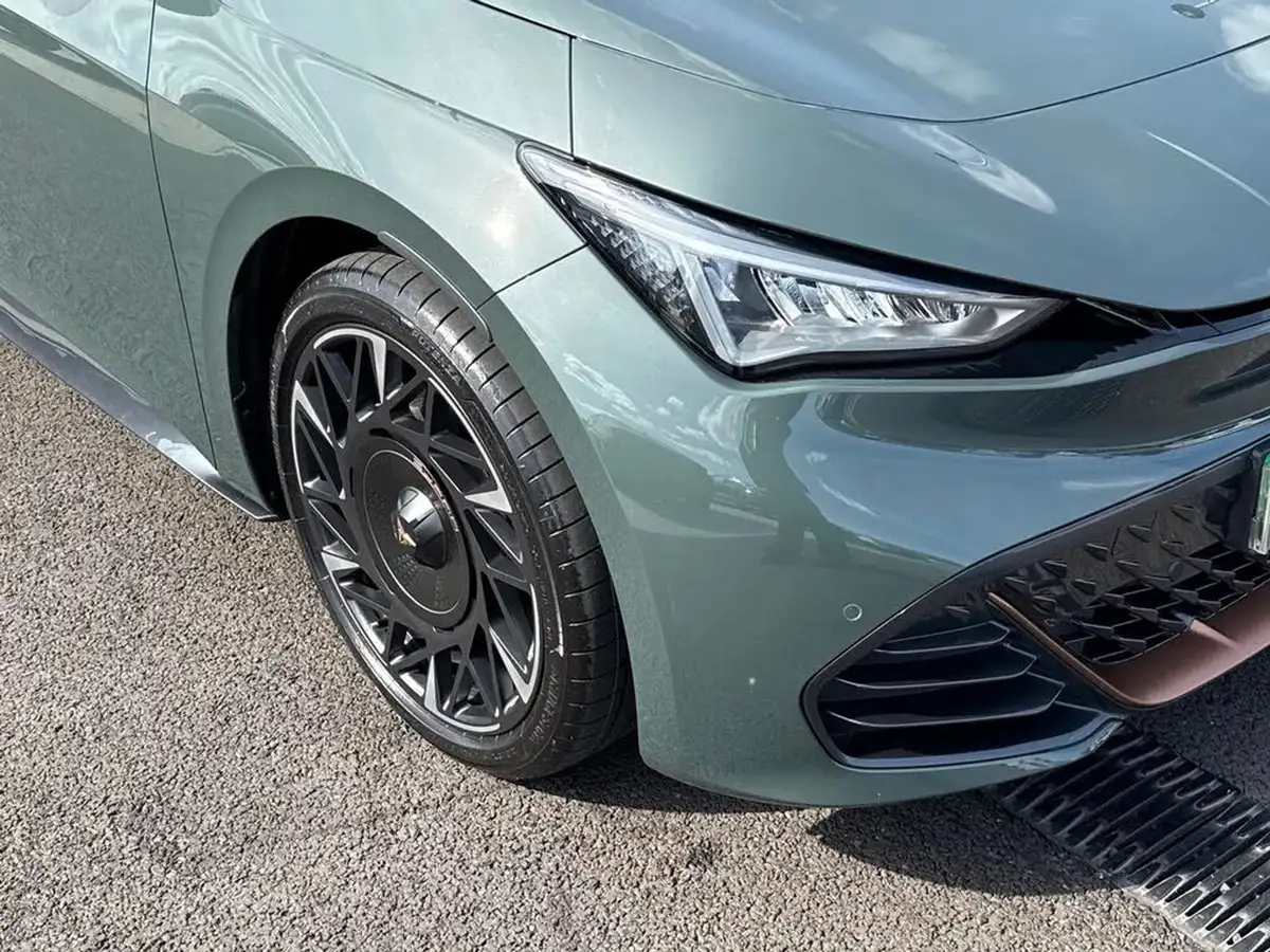 2024-cupra-born-e-vz-big-16