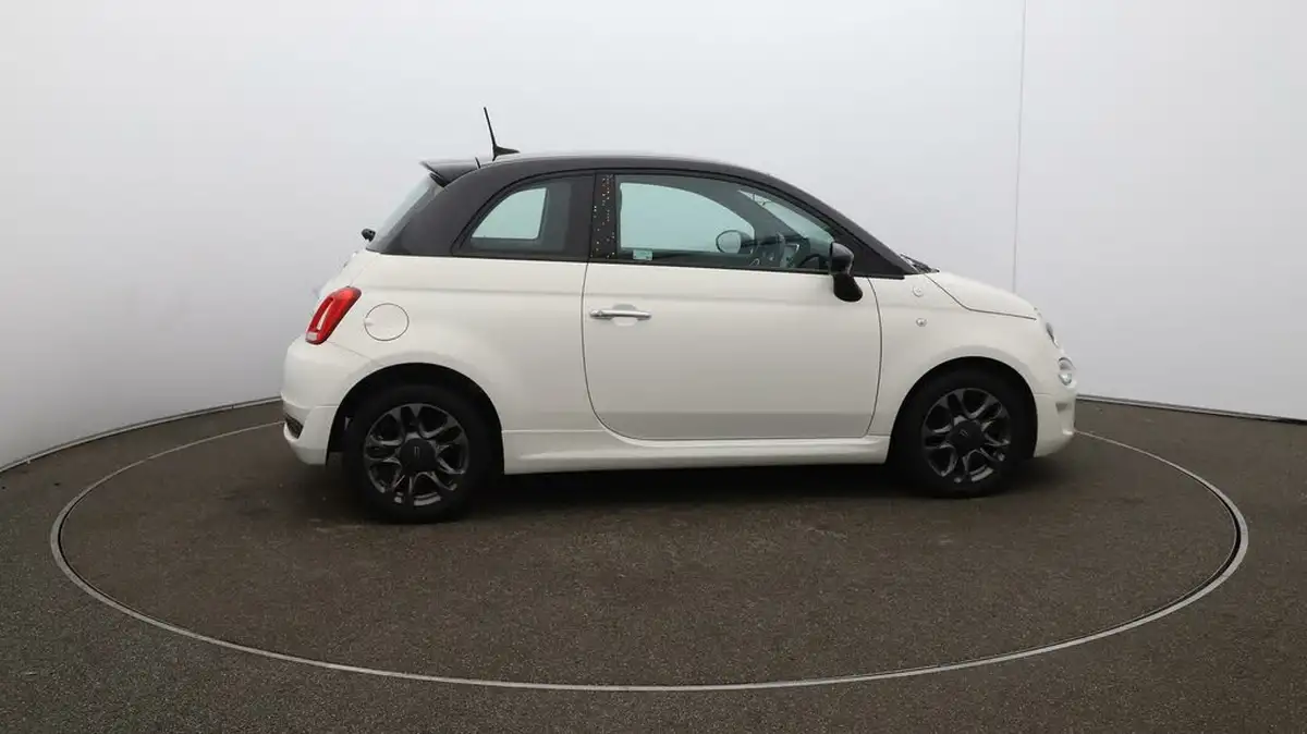 2021-fiat-500-10-hey-google-big-40