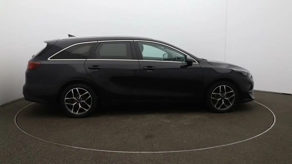 2022-kia-ceed-15-t-gdi-3-sportswagon-big-42