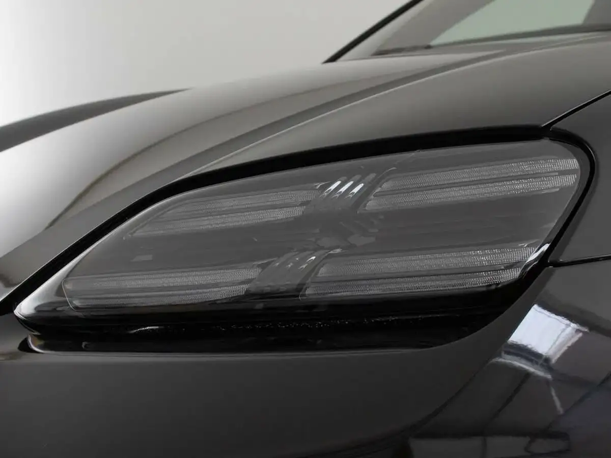 2024-porsche-macan-e-turbo-electric-big-19