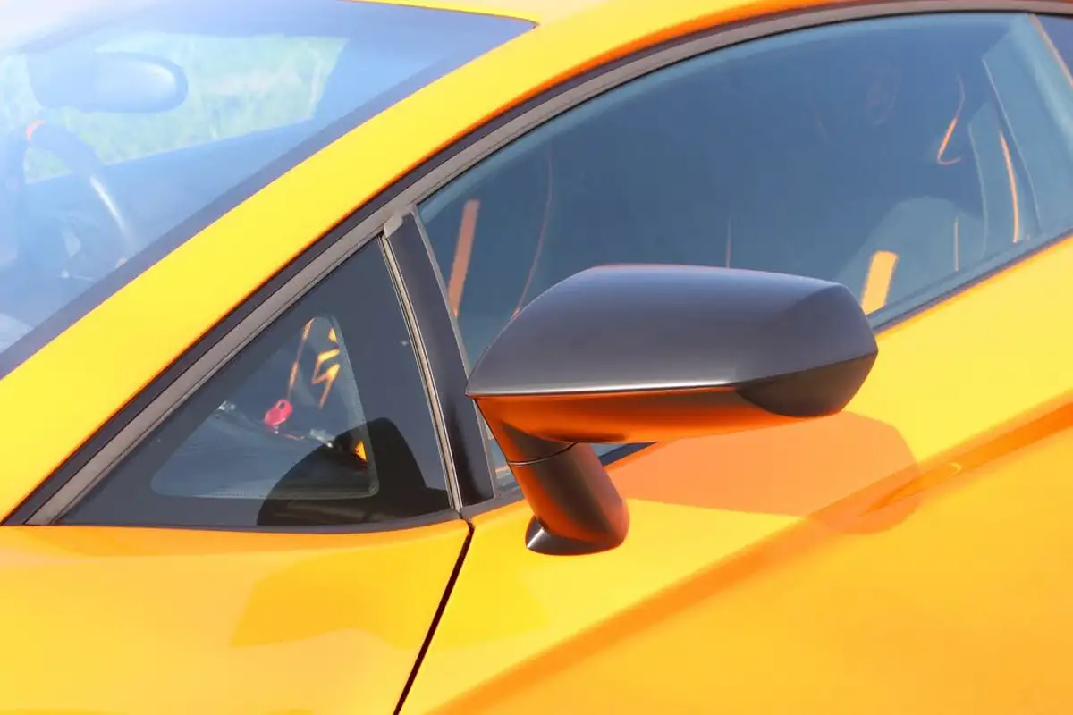 2016-lamborghini-aventador-65-lp-750-4-superveloce-coupe-big-23