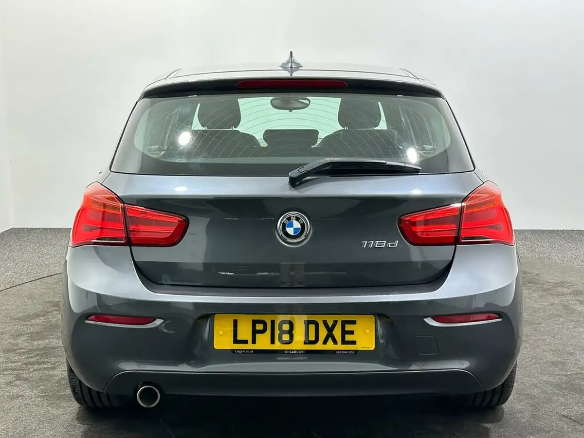 2018-bmw-1-series-20td-118d-se-5d-big-5