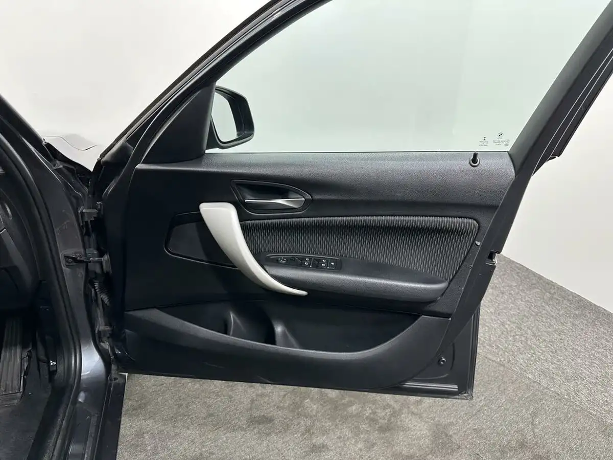 2018-bmw-1-series-20td-118d-se-5d-big-29