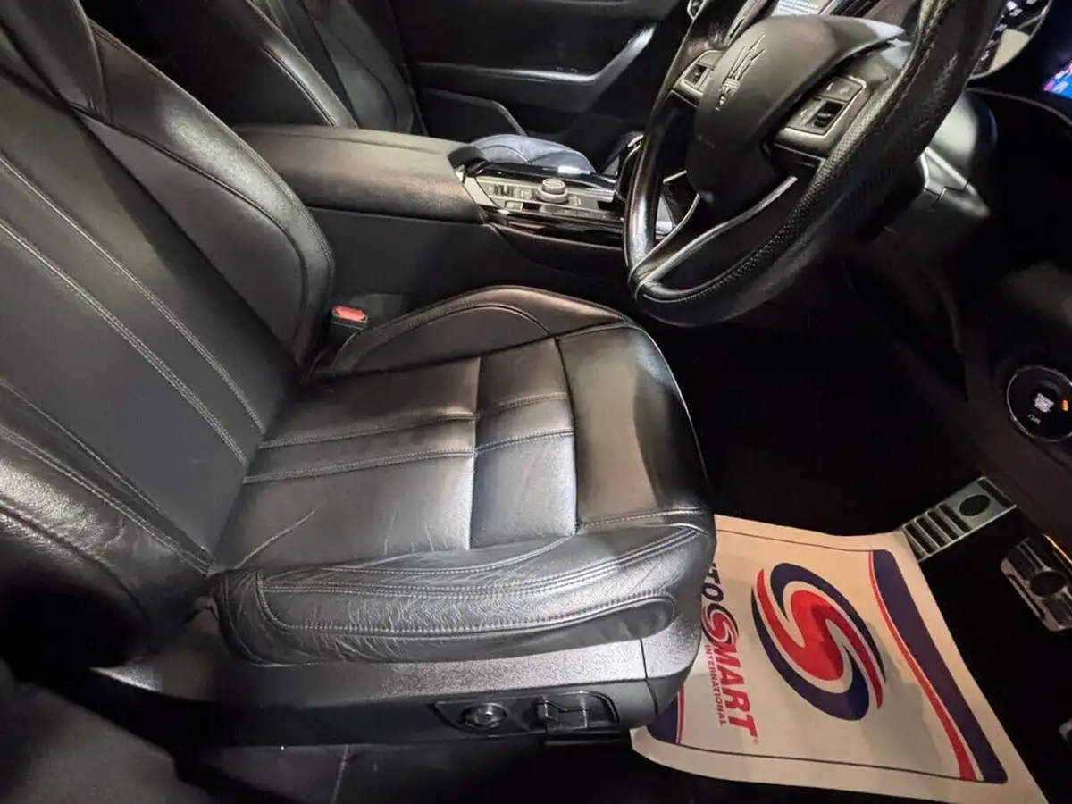 2017-maserati-levante-30td-4x4-no-trim-big-11