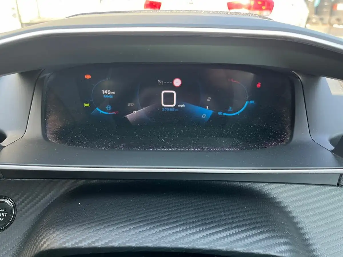 2020-peugeot-2008-suv-12-puretech-allure-premium-100bhp-big-24