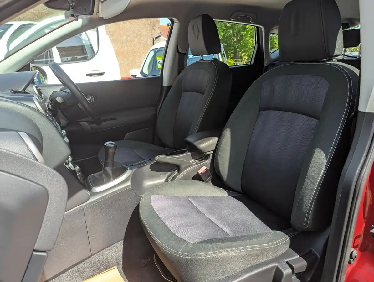 2013-nissan-qashqai-16-acenta-big-6
