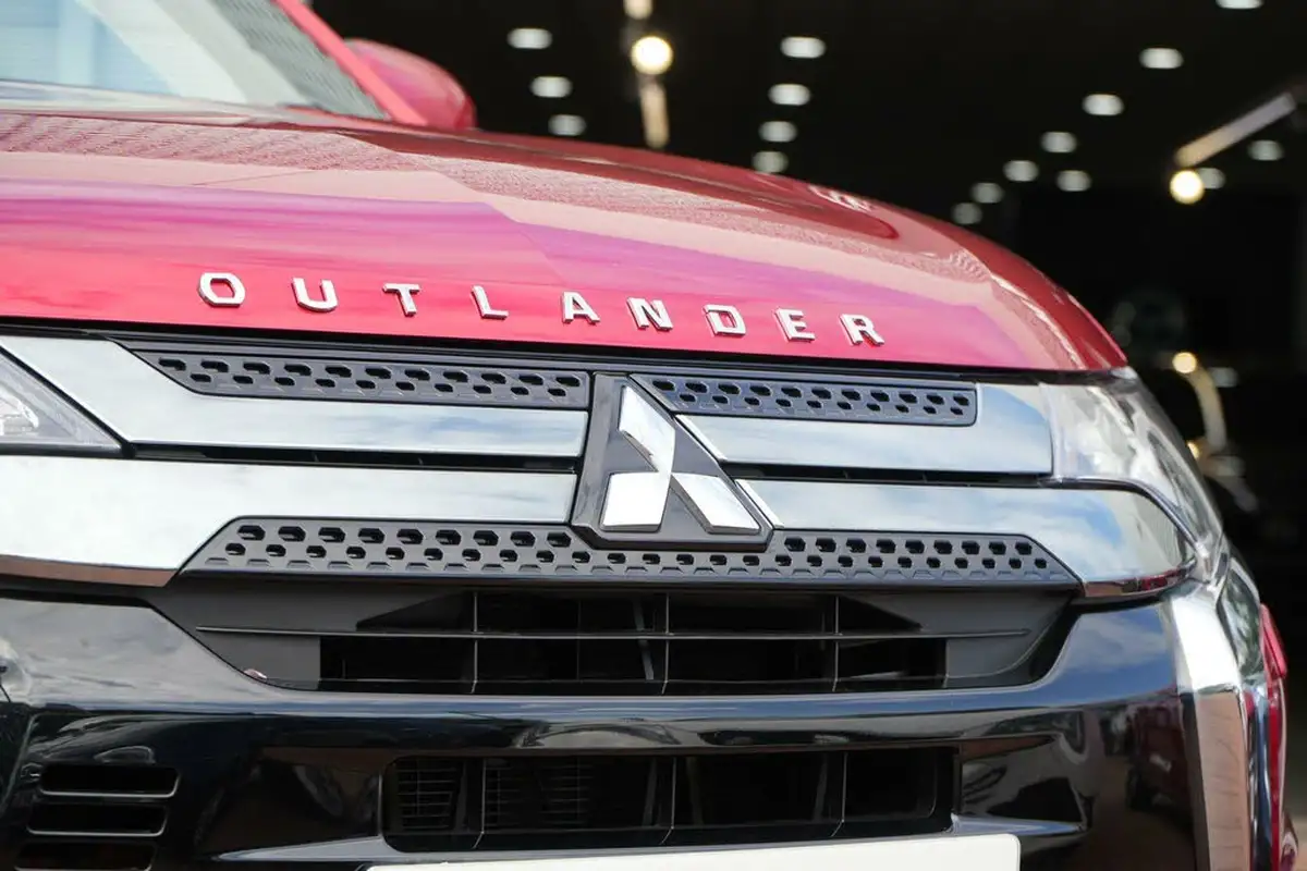 2021-mitsubishi-outlander-24-dynamic-phev-big-52