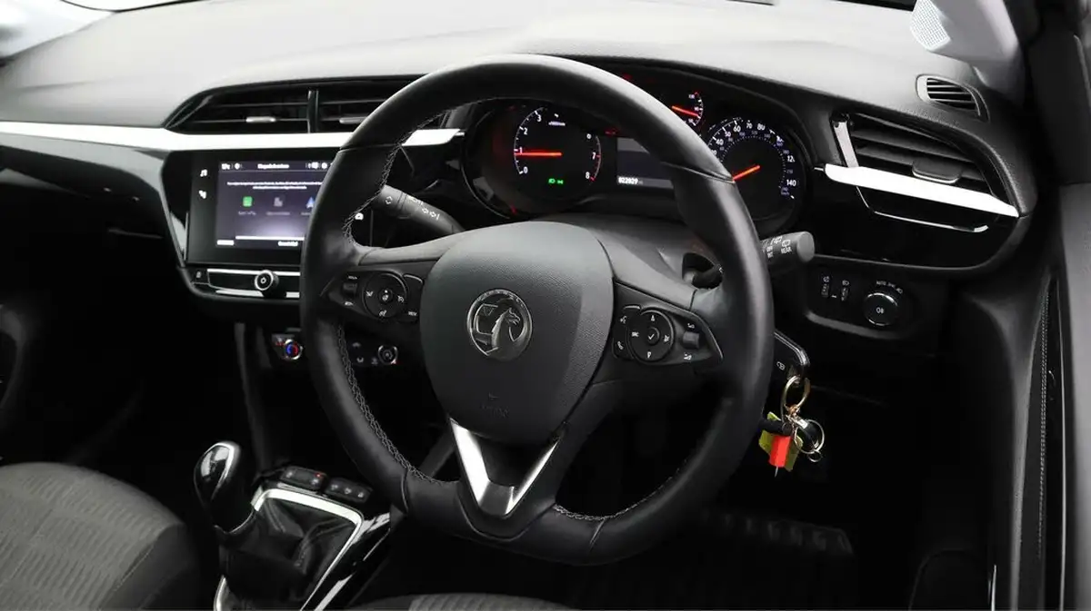 2021-vauxhall-corsa-12i-griffin-edition-big-8