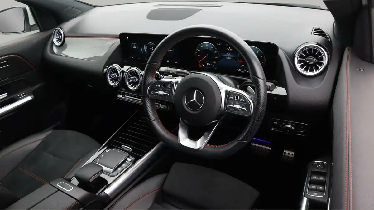 2022-mercedes-benz-gla-class-13-gla-180-amg-line-premium-big-9