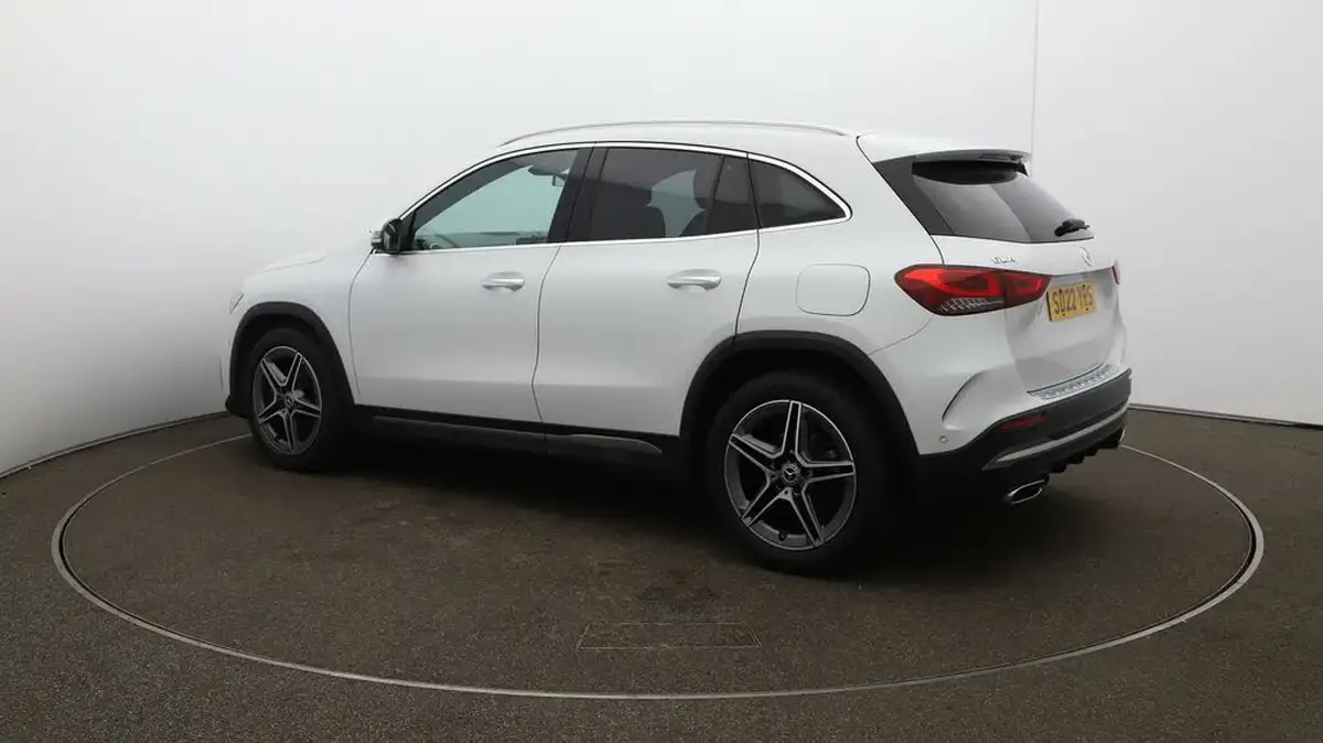 2022-mercedes-benz-gla-class-13-gla-180-amg-line-premium-big-26