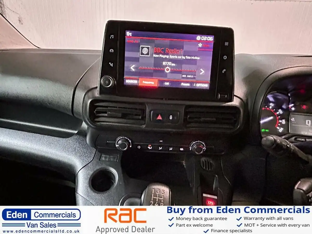 2021-citroen-berlingo-15bluehdi-1000-enterprise-100pseu6dt-e-ss-panel-big-20