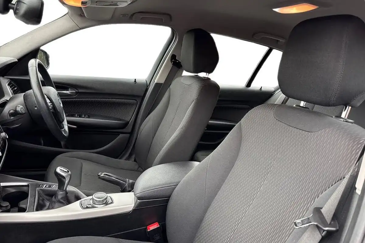 2019-bmw-1-series-15td-116d-se-business-ss-3d-big-15