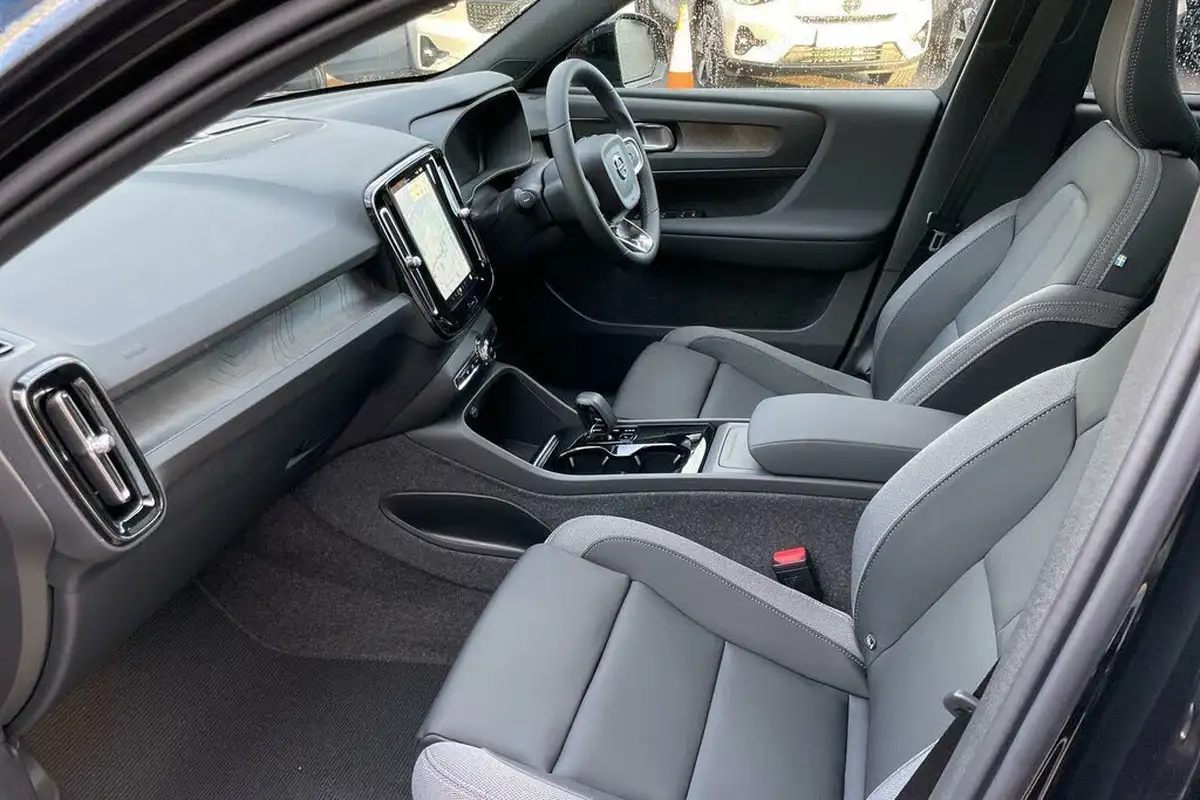 2024-volvo-ex40-e-ultra-big-25