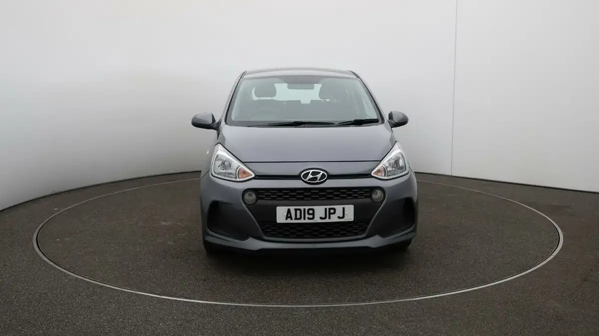 2019-hyundai-i10-10-se-67ps-big-2