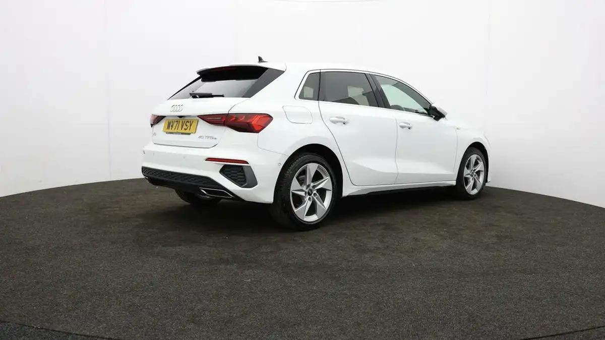 2021-audi-a3-14-40-tfsi-e-s-line-big-24