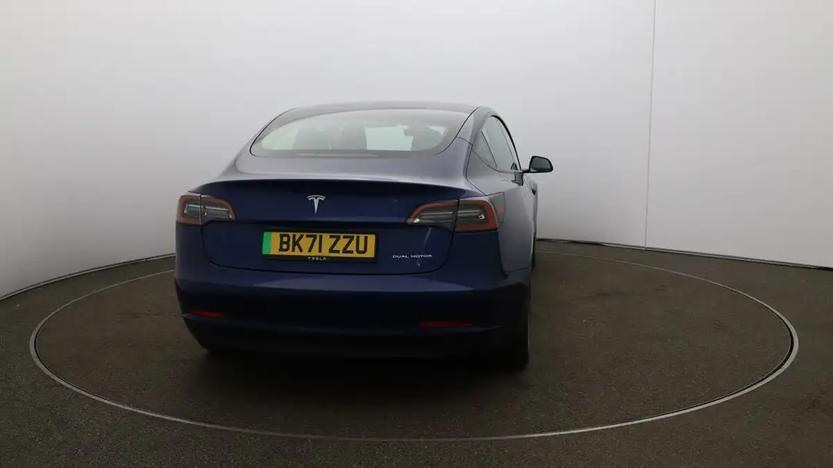 2021-tesla-model-3-e-long-range-awd-big-6