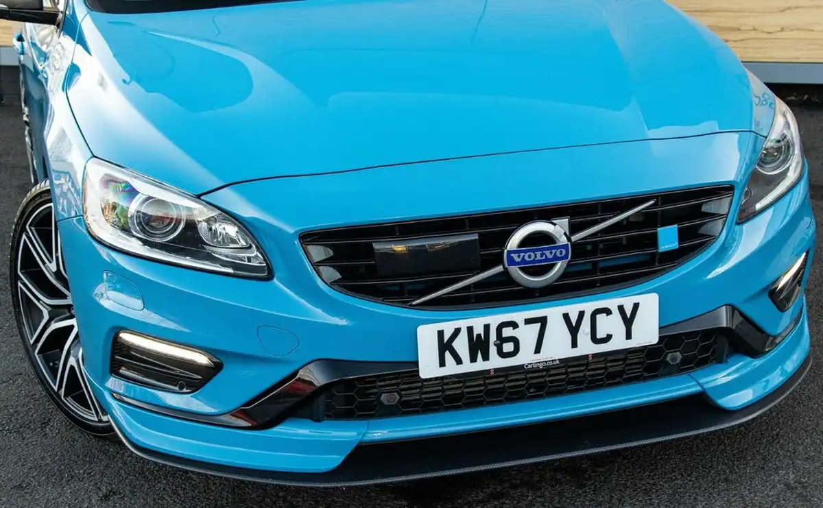 2017-volvo-v60-20-t6-polestar-big-10