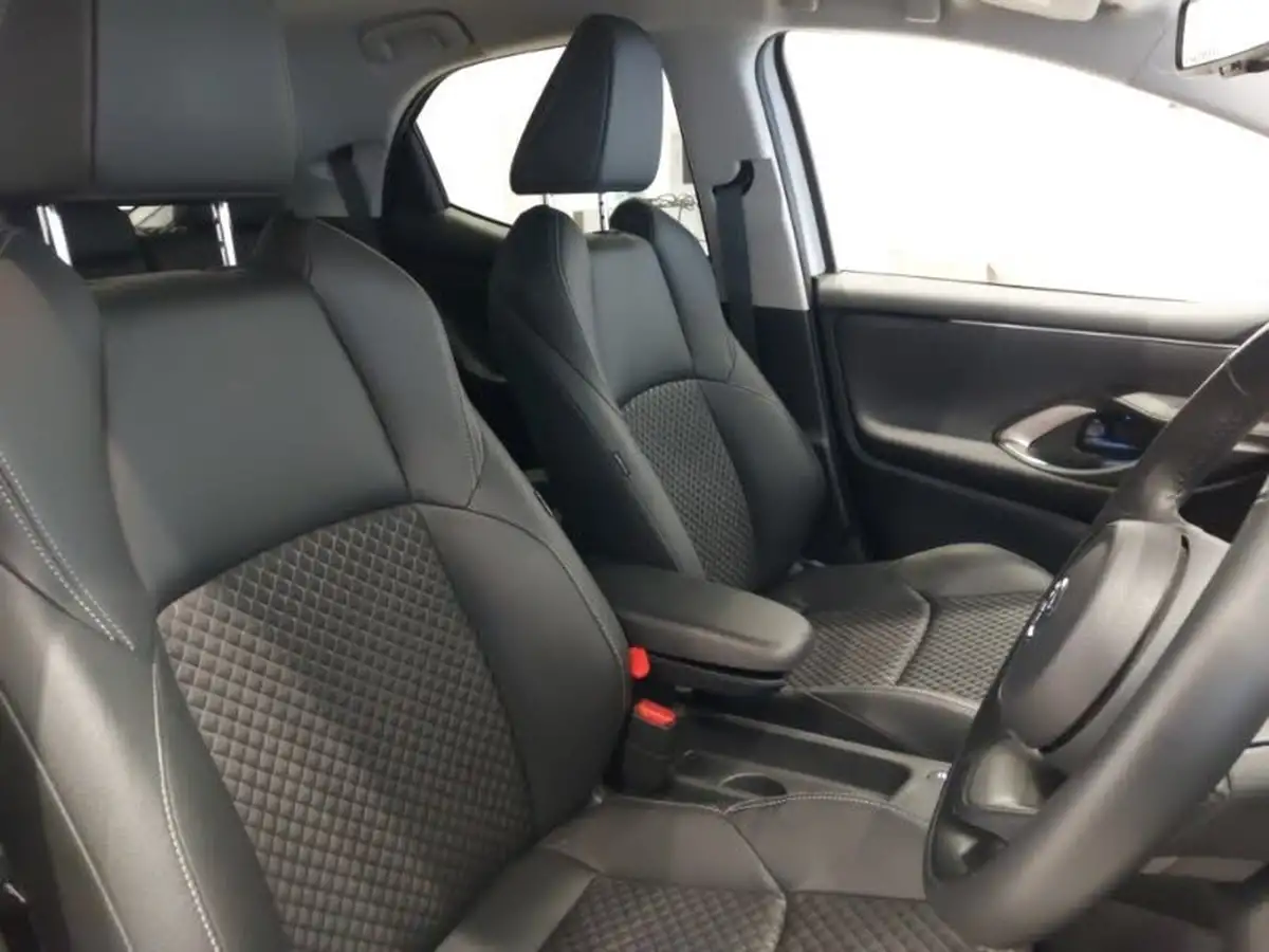 2023-mazda-mazda2-15-select-big-17