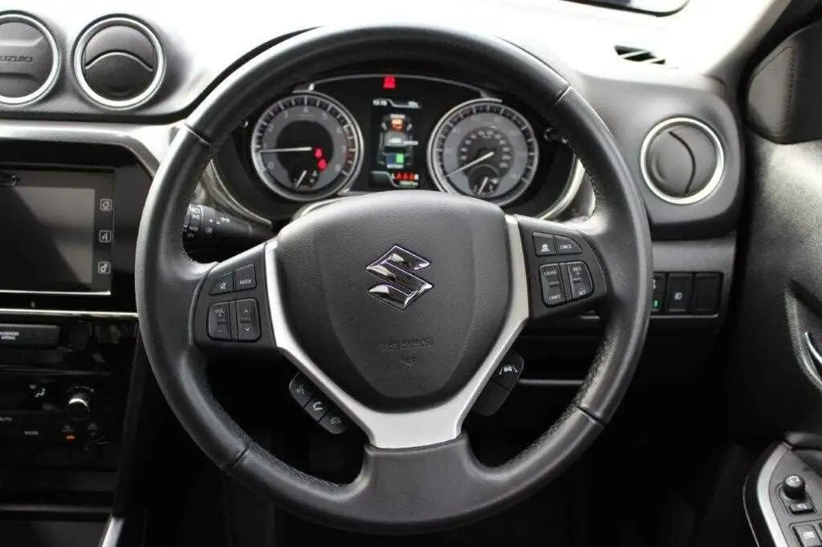2023-suzuki-vitara-14-boosterjet-sz5-big-18
