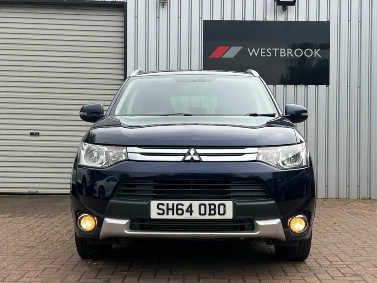 2014-mitsubishi-outlander-22di-d-gx3-7st-big-15