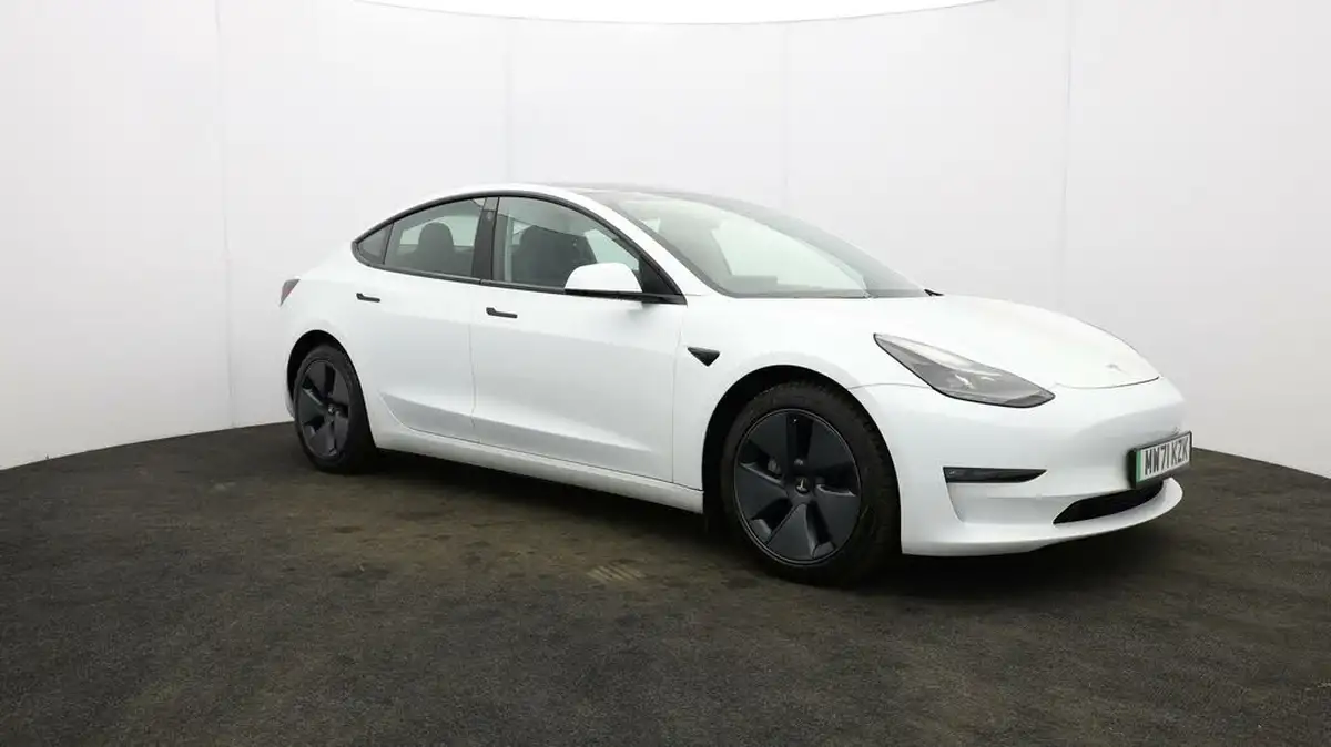 2021-tesla-model-3-e-long-range-awd-big-42