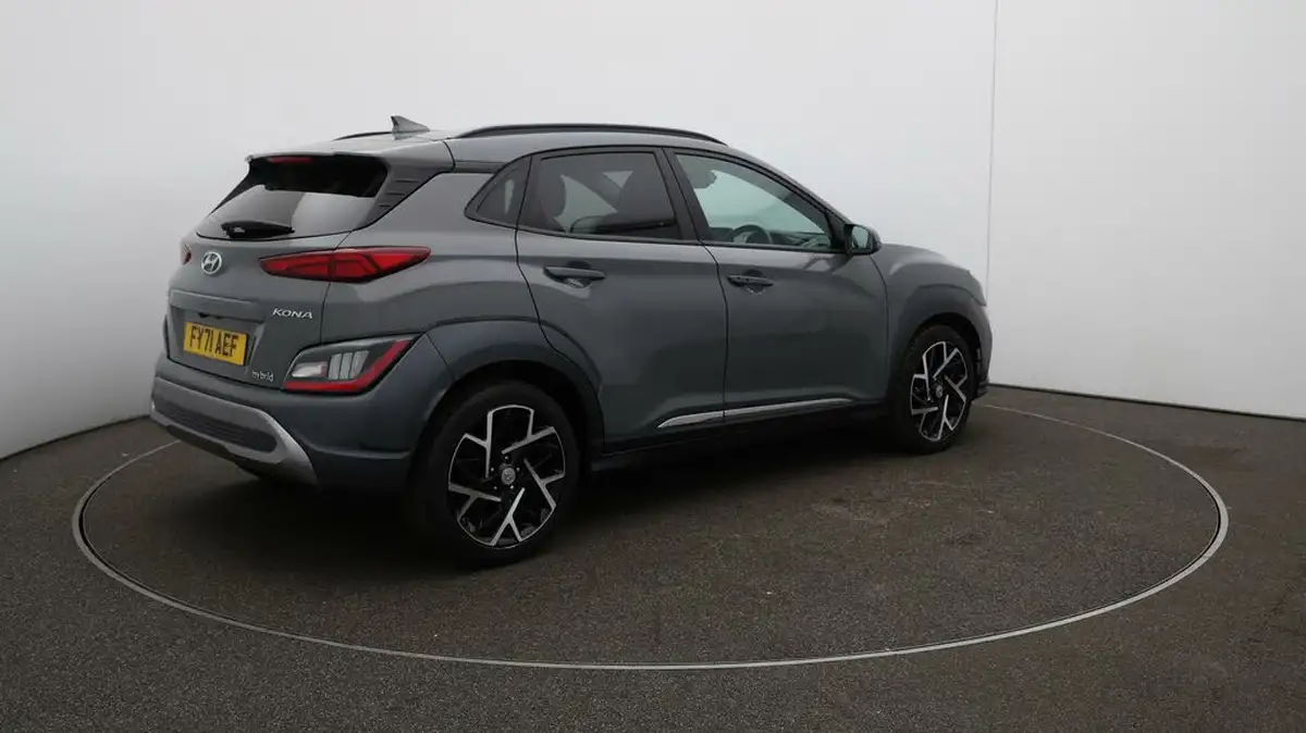 2022-hyundai-kona-16-gdi-premium-big-47