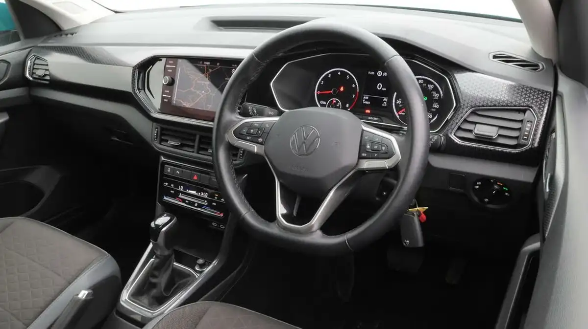 2022-volkswagen-t-cross-10-tsi-sel-dsg-big-9