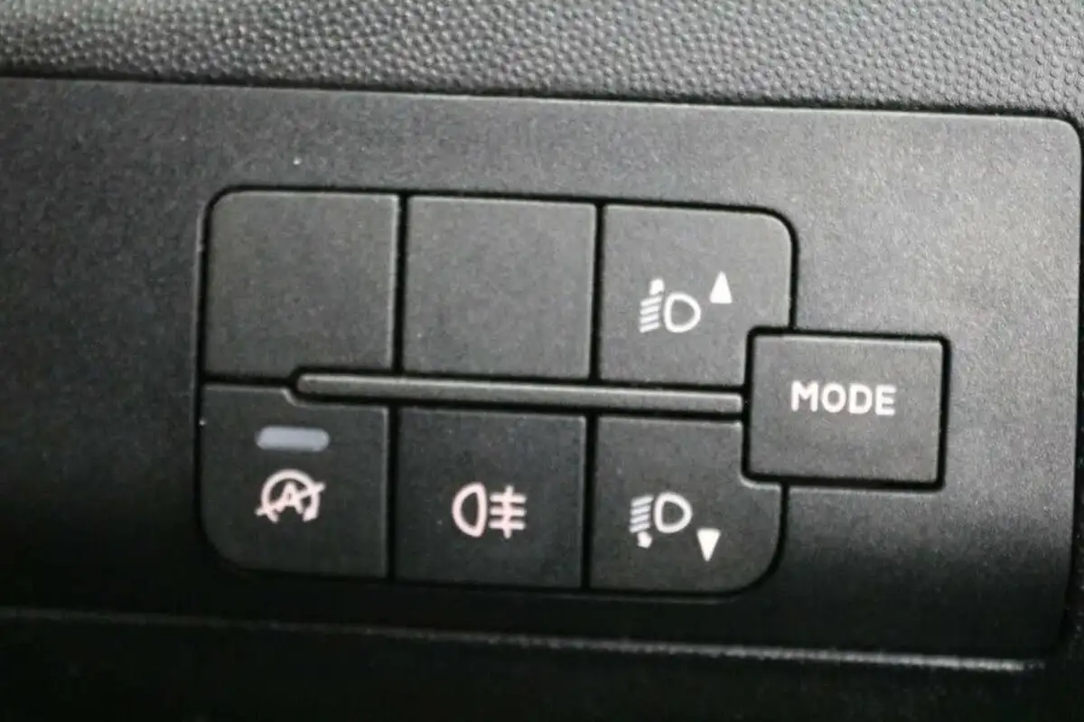 2022-citroen-relay-22bluehdi-35-l3h2-enterprise-panel-big-41