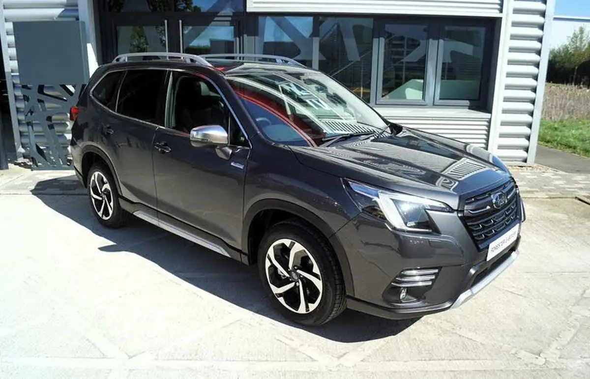 2024-subaru-forester-20-e-boxer-xe-big-16