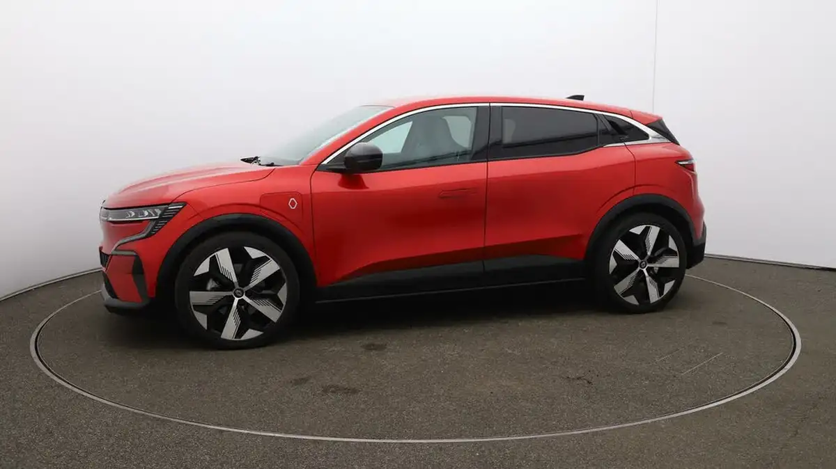 2023-renault-megane-e-tech-e-techno-big-64