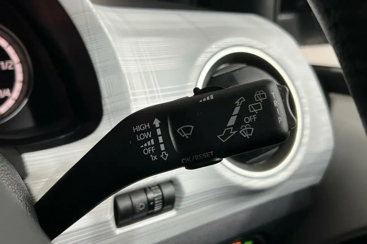 2021-seat-mii-e-big-23