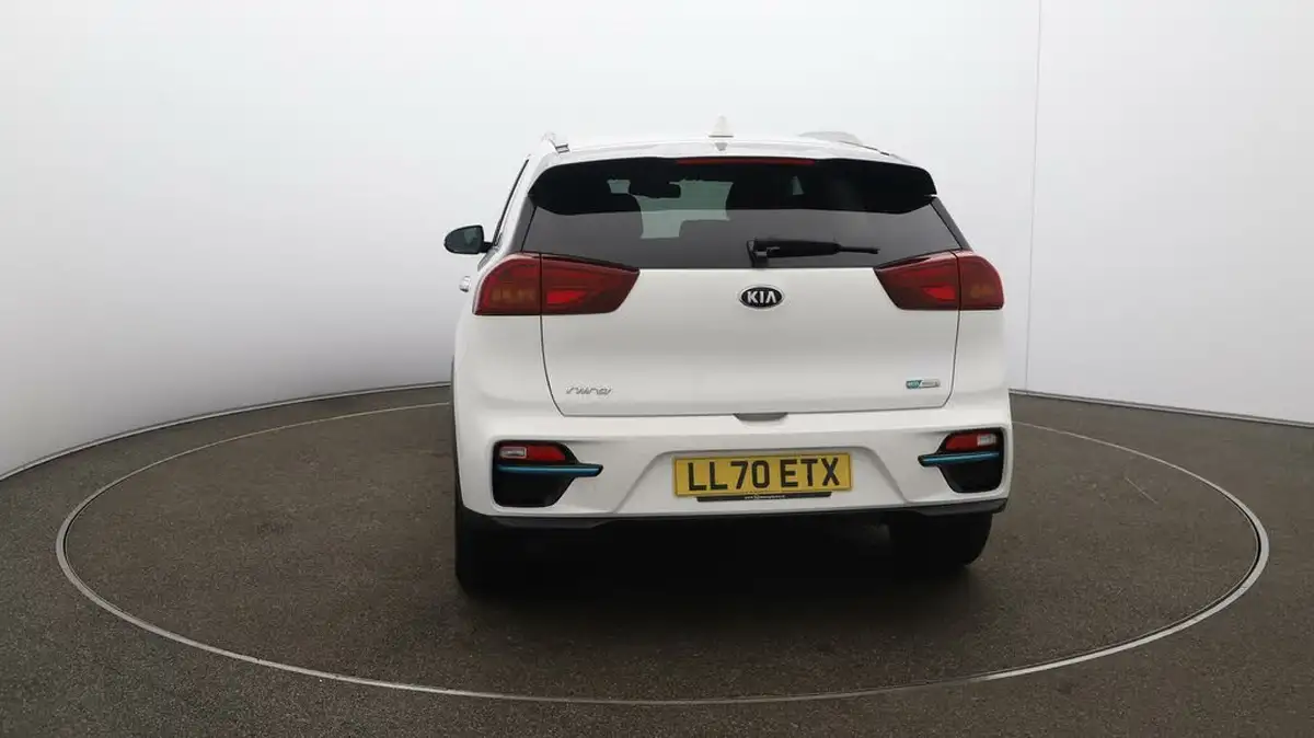 2021-kia-e-niro-ev-4-big-52